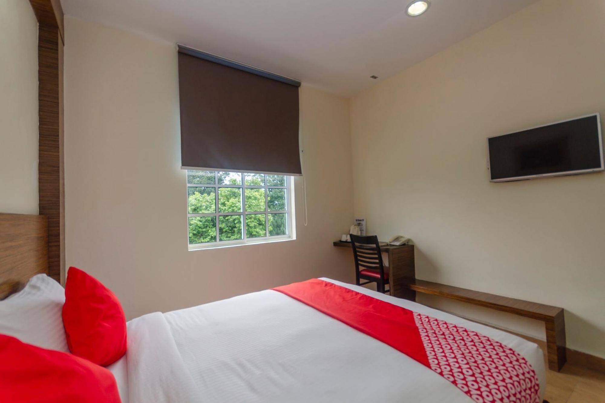 Super Oyo 596 The Vintage Hotel Johor Bahru Ngoại thất bức ảnh
