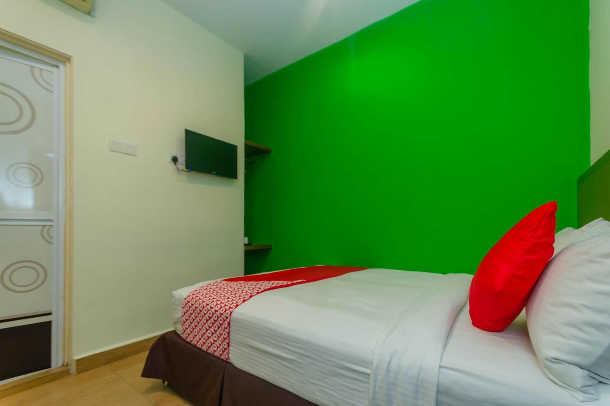 Super Oyo 596 The Vintage Hotel Johor Bahru Ngoại thất bức ảnh