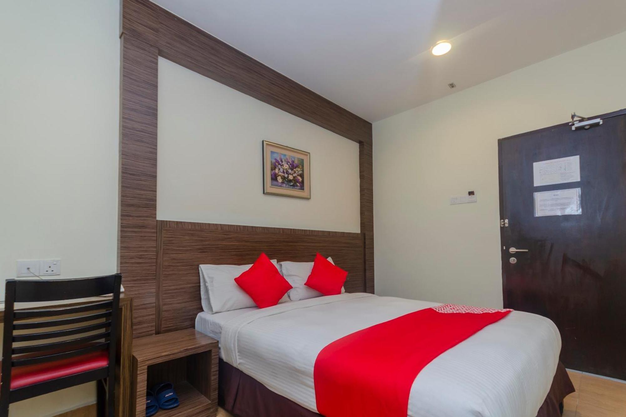 Super Oyo 596 The Vintage Hotel Johor Bahru Ngoại thất bức ảnh