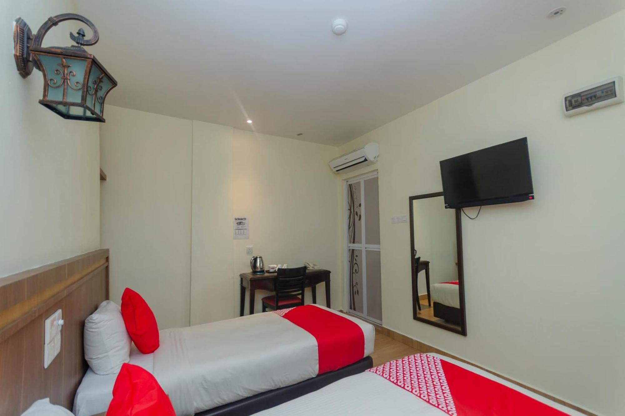 Super Oyo 596 The Vintage Hotel Johor Bahru Ngoại thất bức ảnh