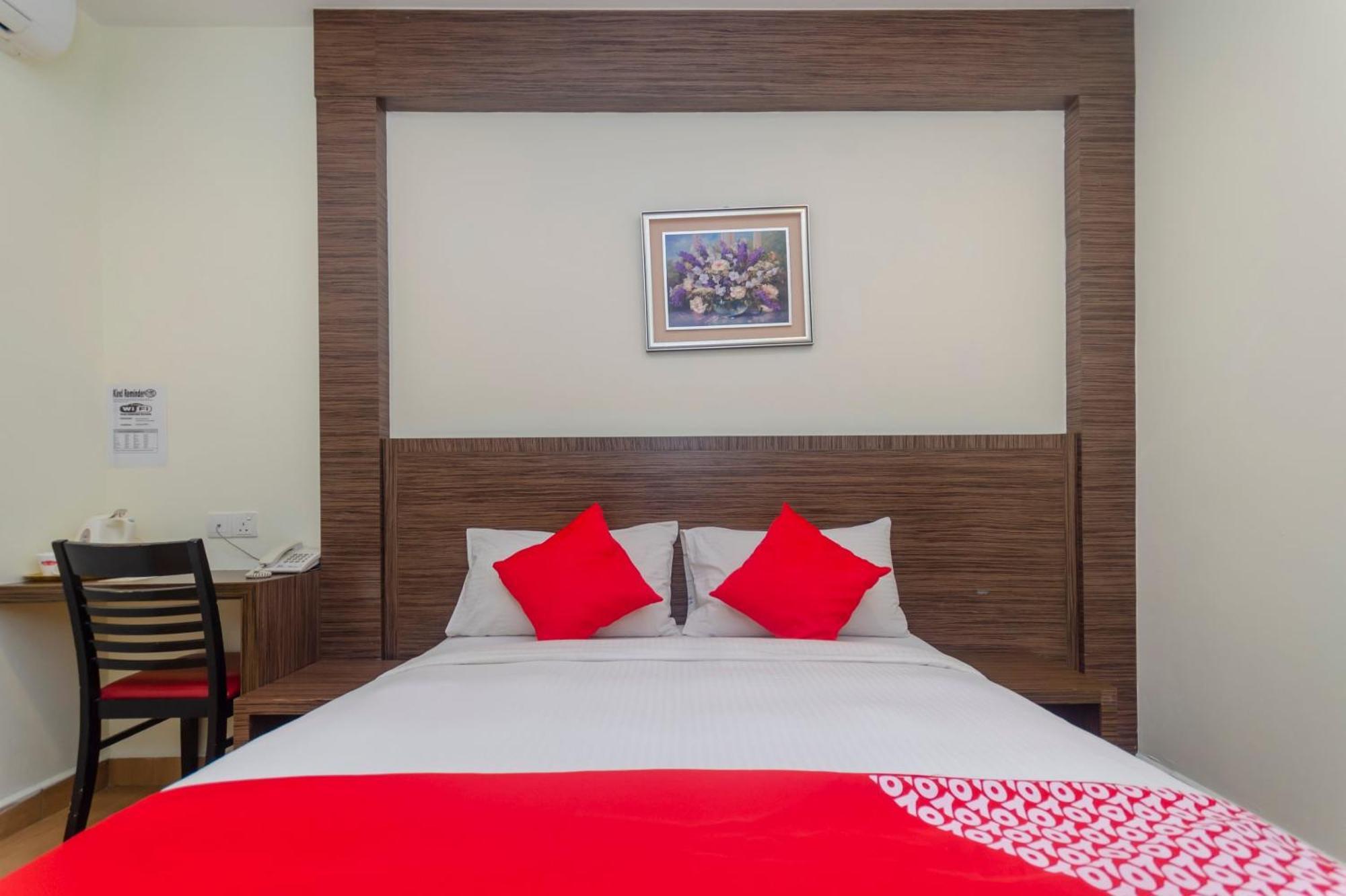 Super Oyo 596 The Vintage Hotel Johor Bahru Ngoại thất bức ảnh