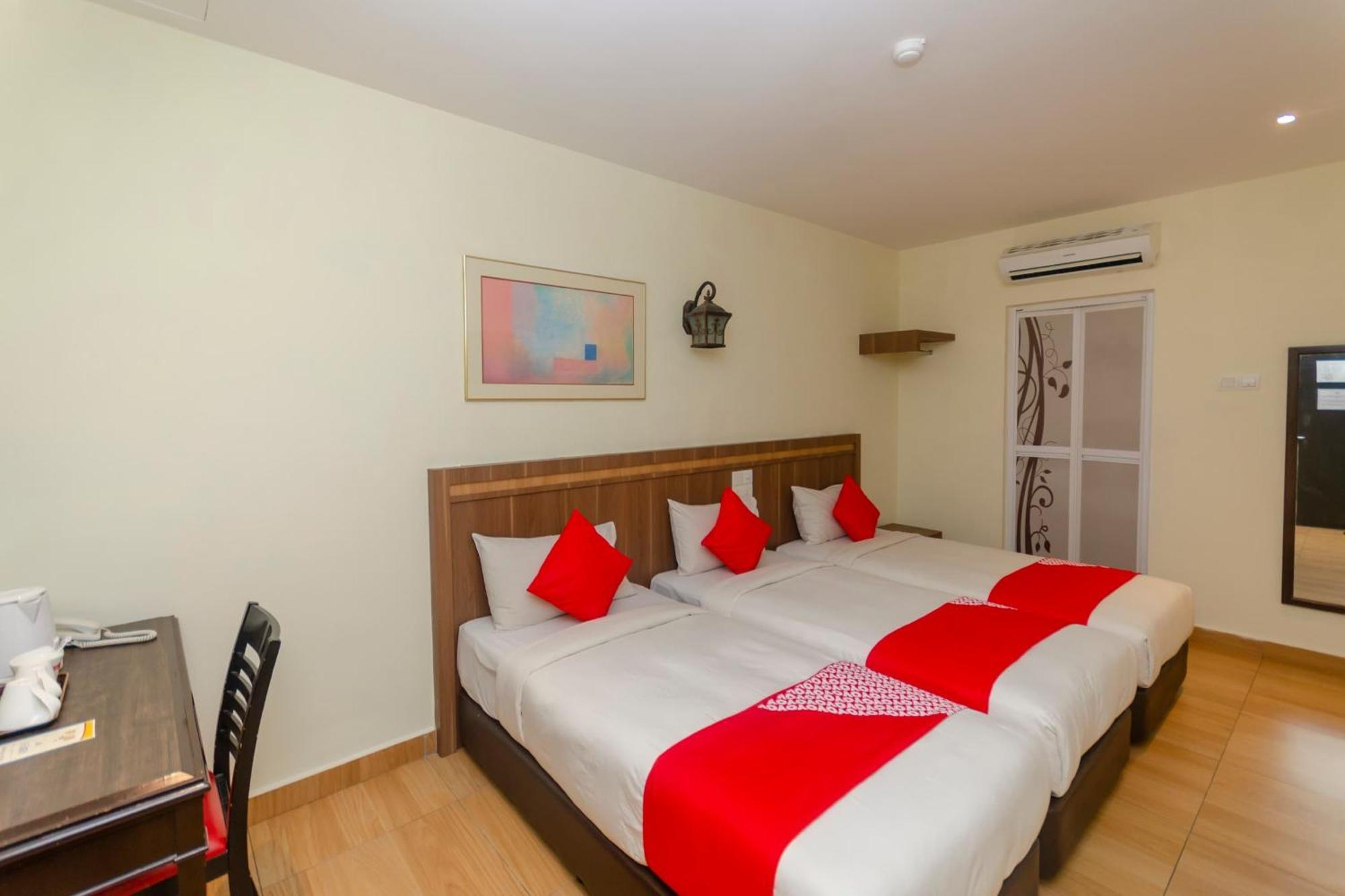 Super Oyo 596 The Vintage Hotel Johor Bahru Ngoại thất bức ảnh