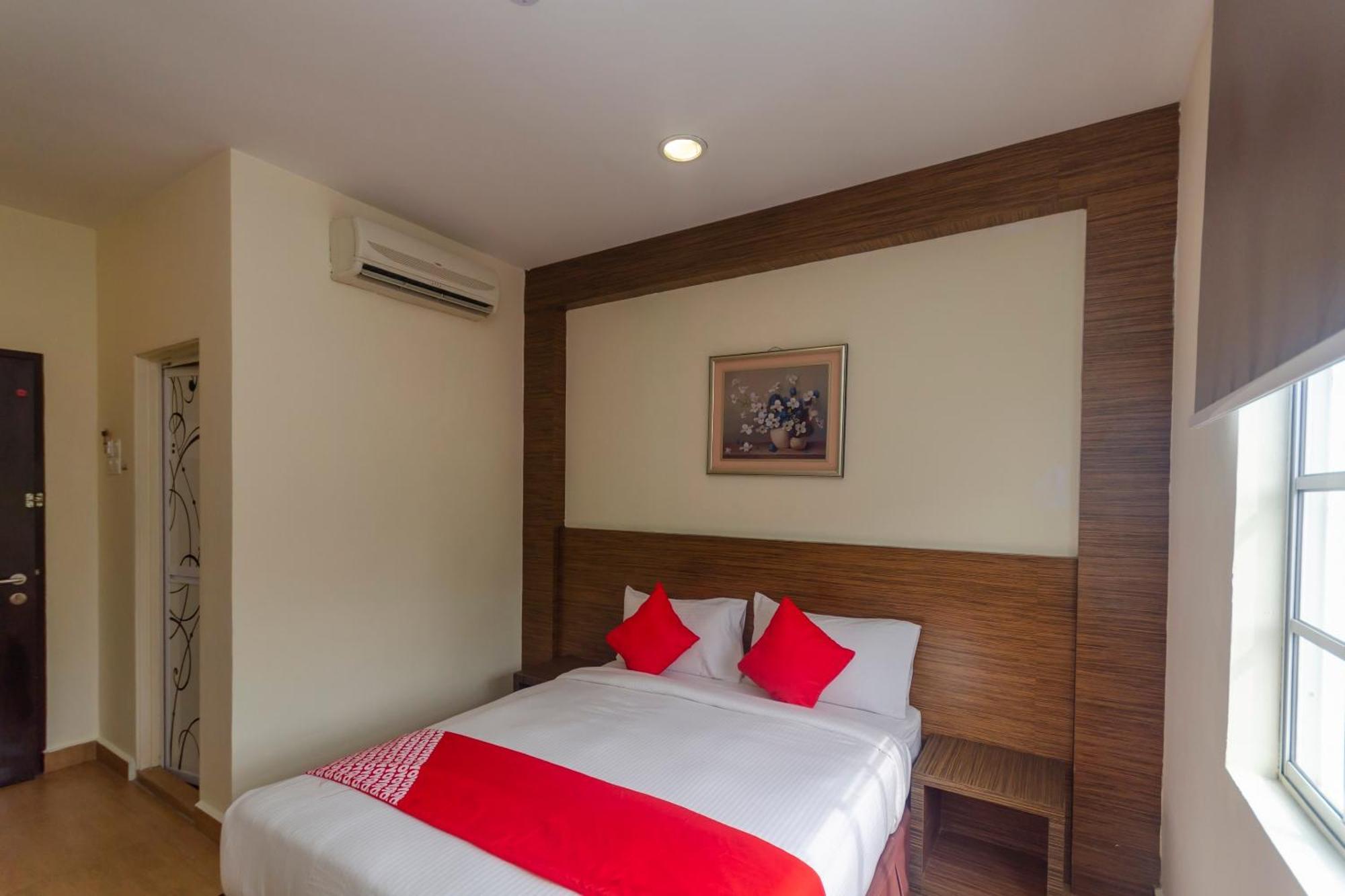 Super Oyo 596 The Vintage Hotel Johor Bahru Ngoại thất bức ảnh