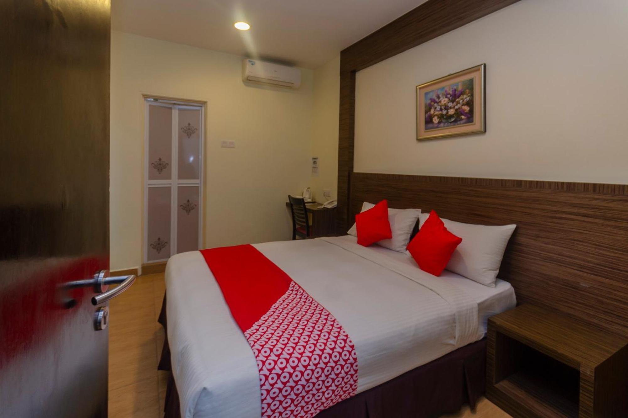 Super Oyo 596 The Vintage Hotel Johor Bahru Ngoại thất bức ảnh