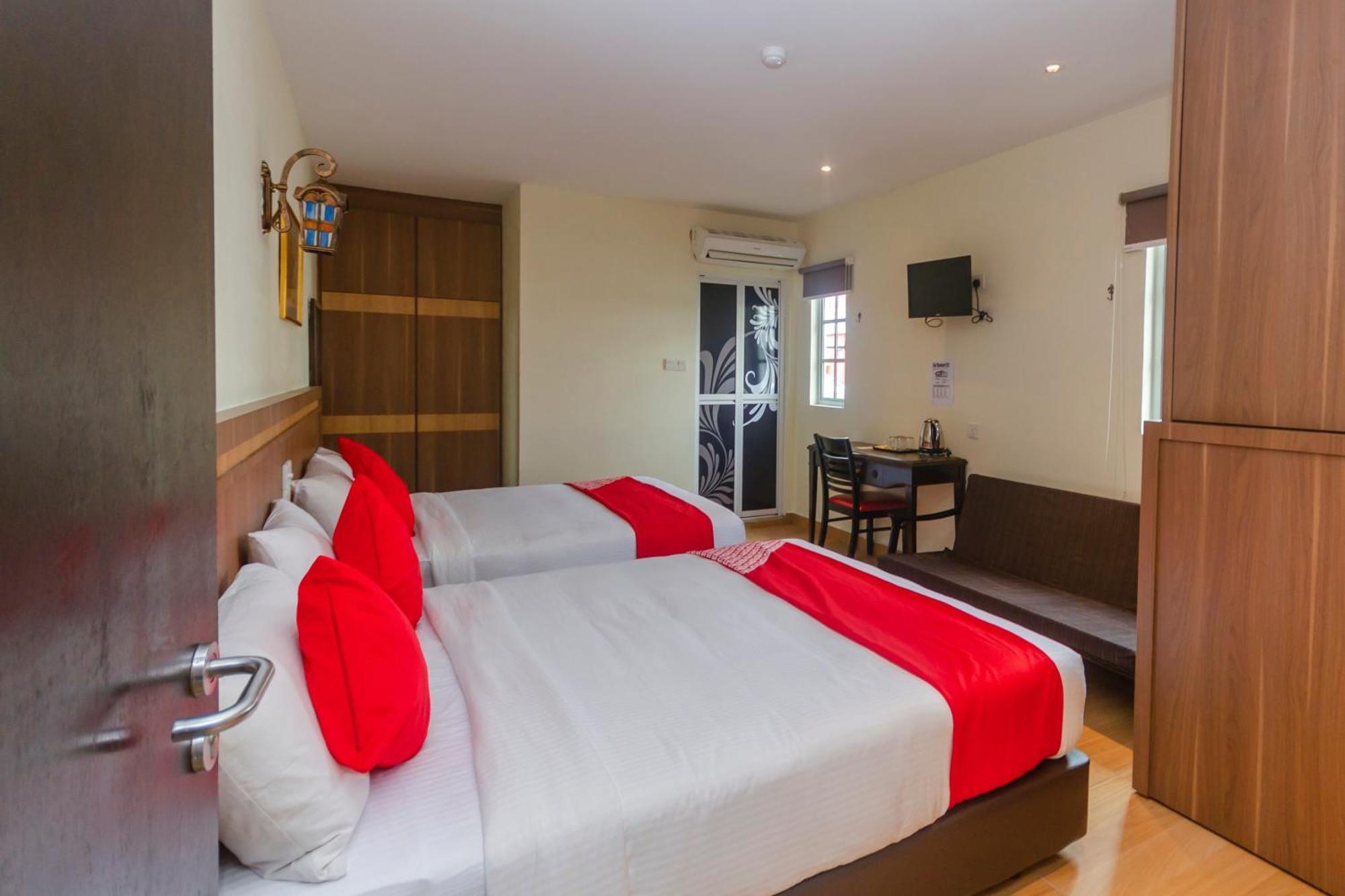 Super Oyo 596 The Vintage Hotel Johor Bahru Ngoại thất bức ảnh