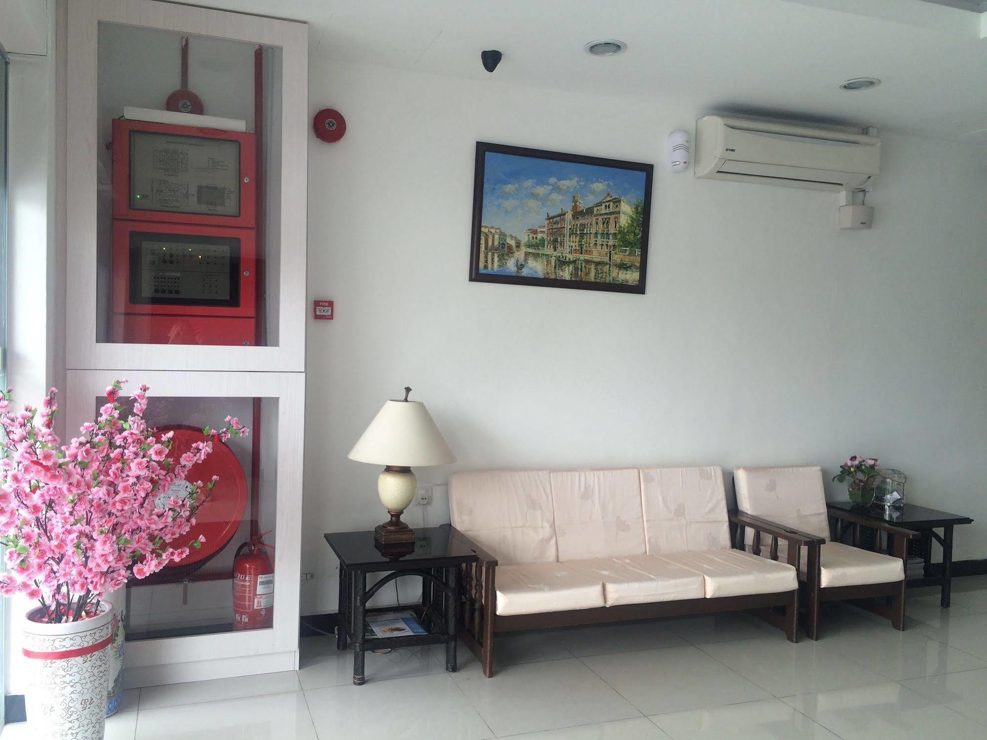 Super Oyo 596 The Vintage Hotel Johor Bahru Ngoại thất bức ảnh